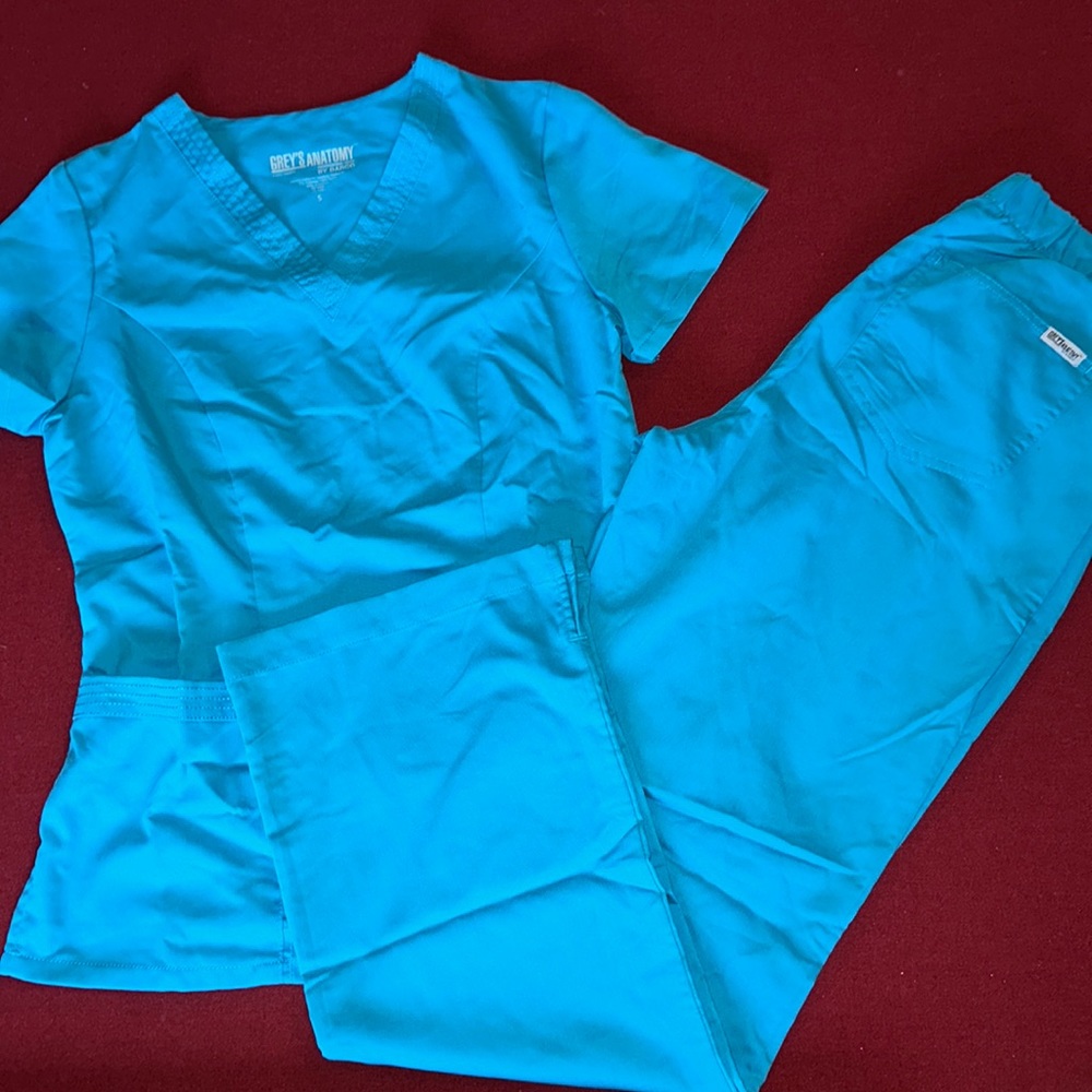 *SET* Grey's Anatomy scrubs by Barco top and pant